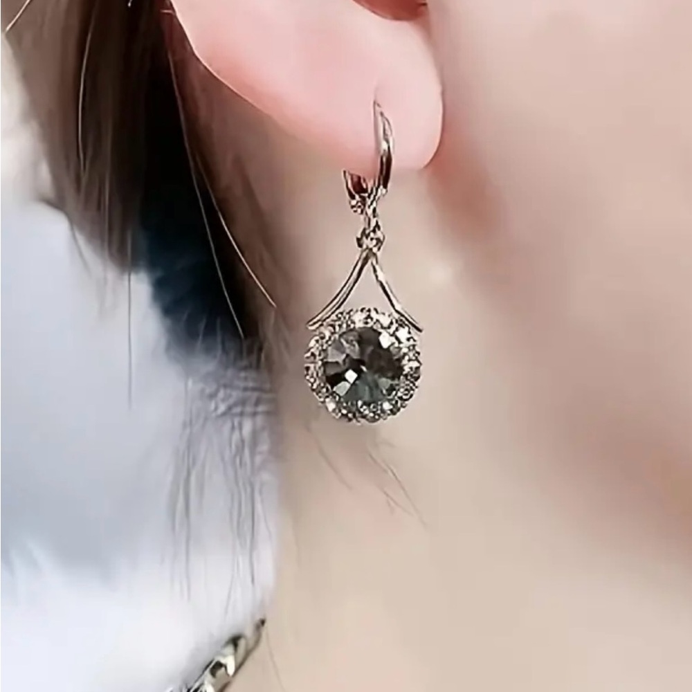 NWOT - Elegant Smoke Color Rhinestone, Drop Earrings